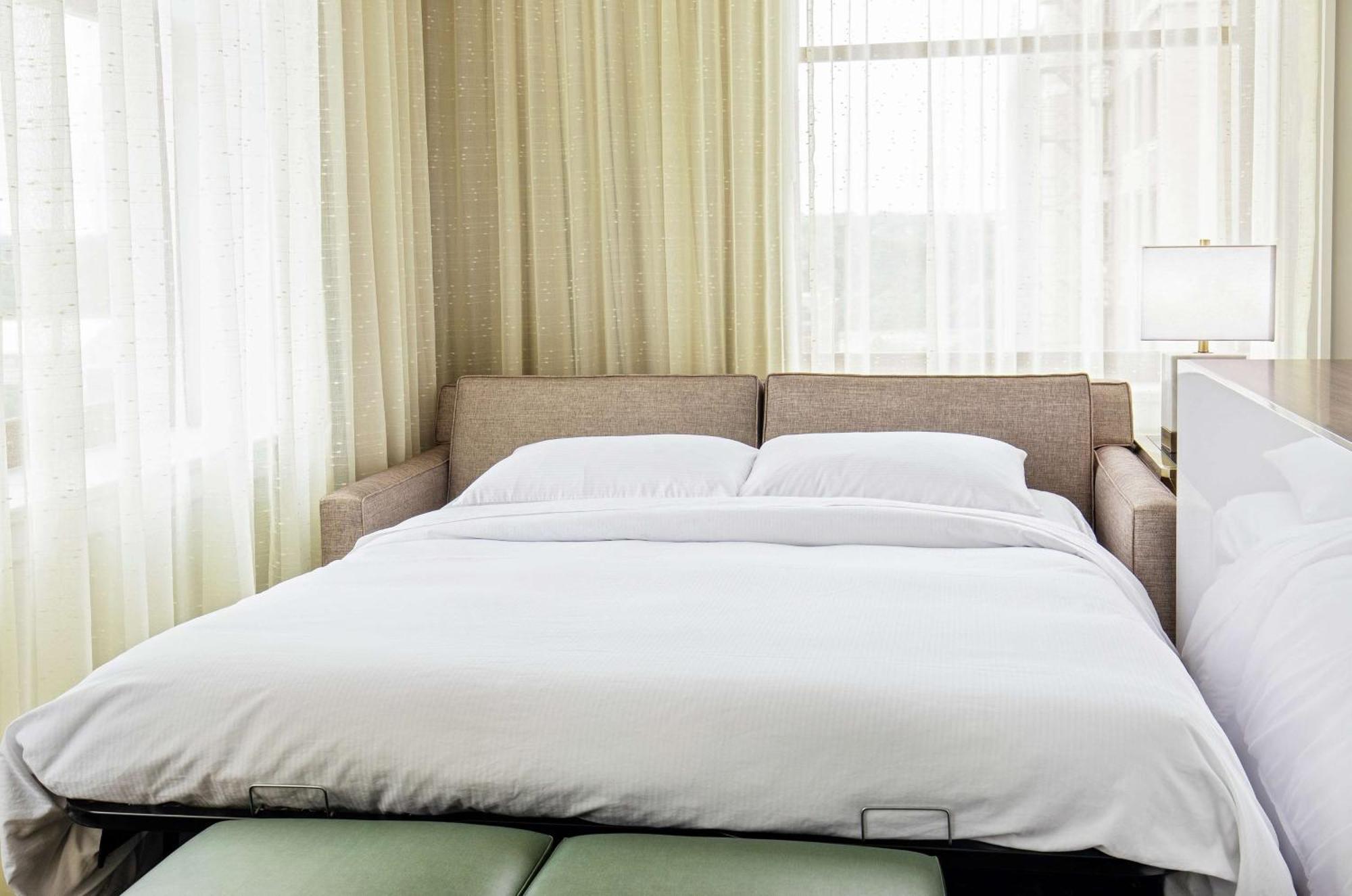 Doubletree By Hilton Youngstown Downtown מראה חיצוני תמונה